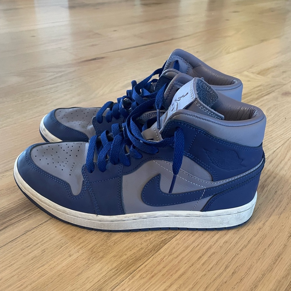 Women’s Air Jordan 1 Mid SE ‘Iron Purple Women's Deep Royal